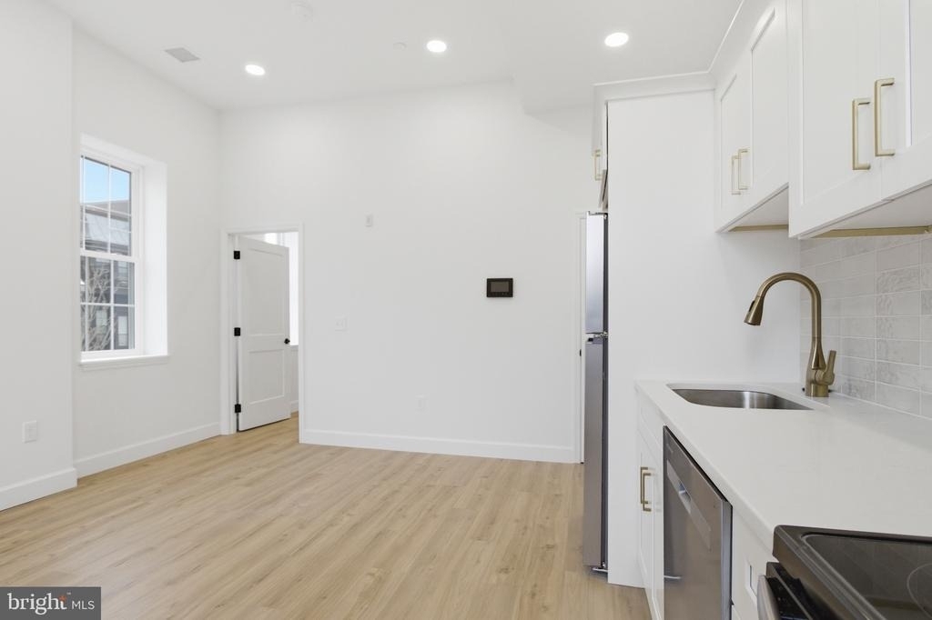 100 W Front Street - Photo 5