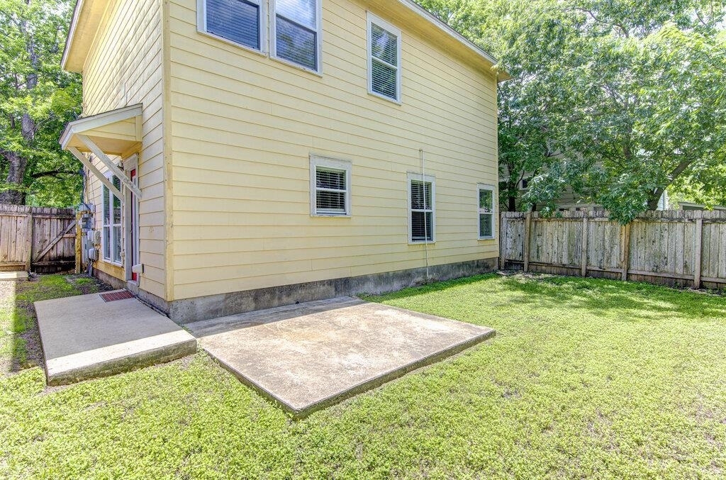 1702 Singleton Ave - Photo 29