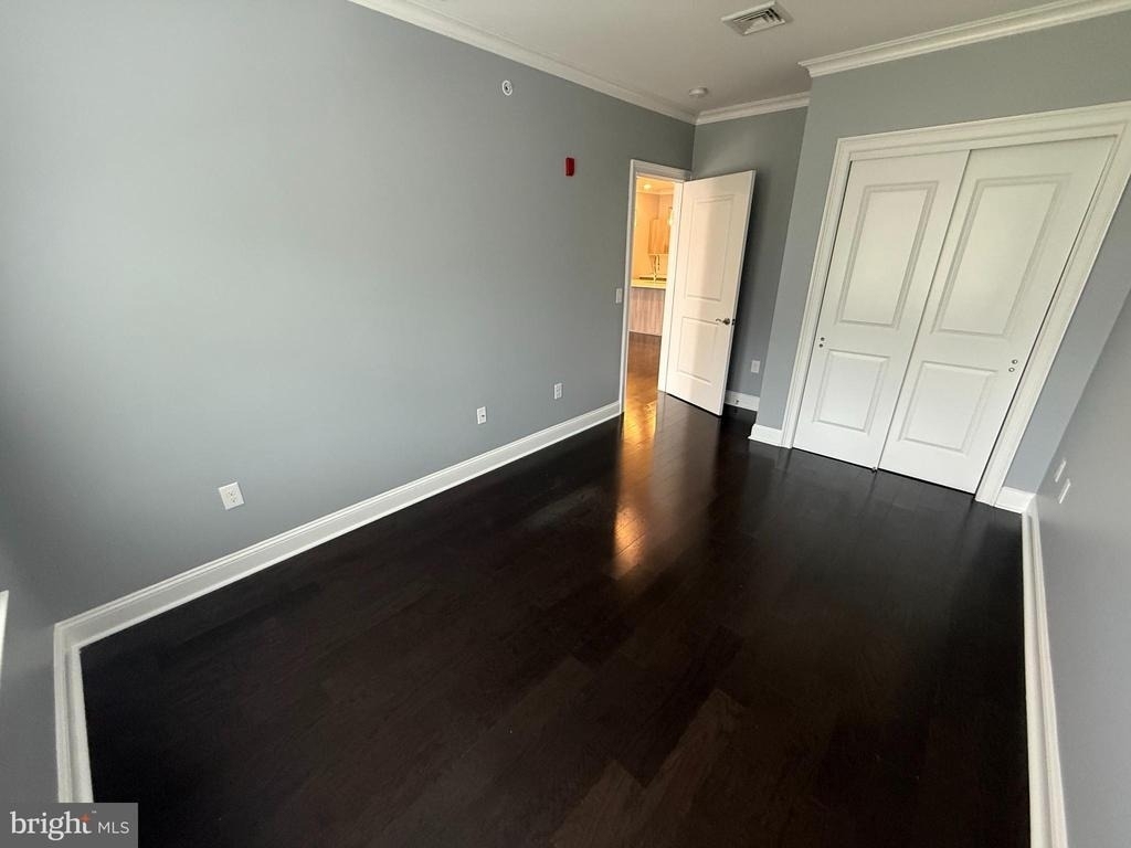 200 N Sycamore Street - Photo 5