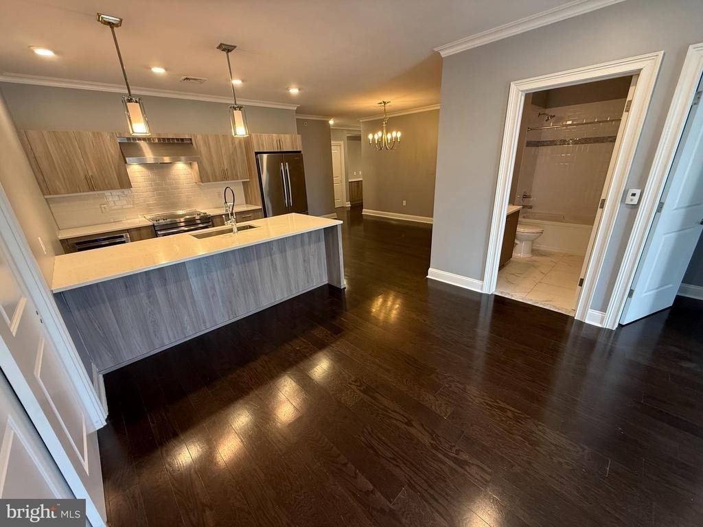 200 N Sycamore Street - Photo 9