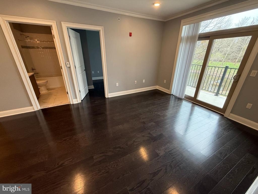 200 N Sycamore Street - Photo 8