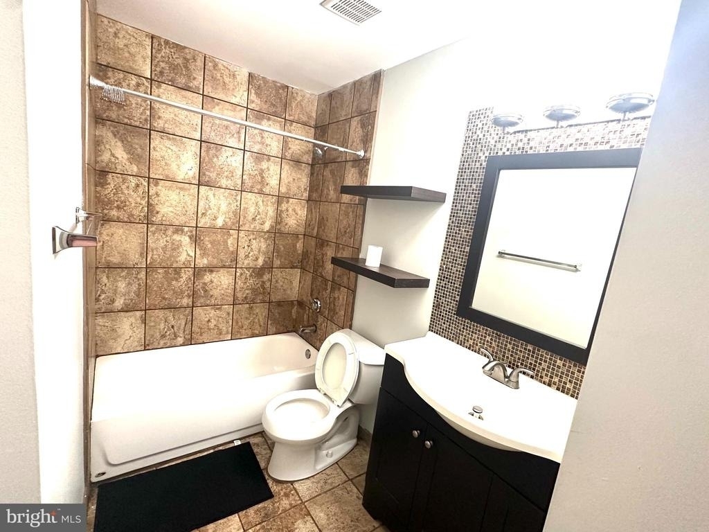 4901 Ravens Crest Drive - Photo 10