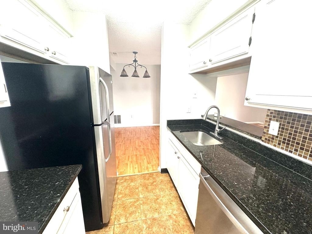 4901 Ravens Crest Drive - Photo 6