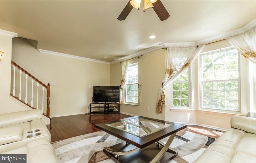 240 William Livingston Court - Photo 5