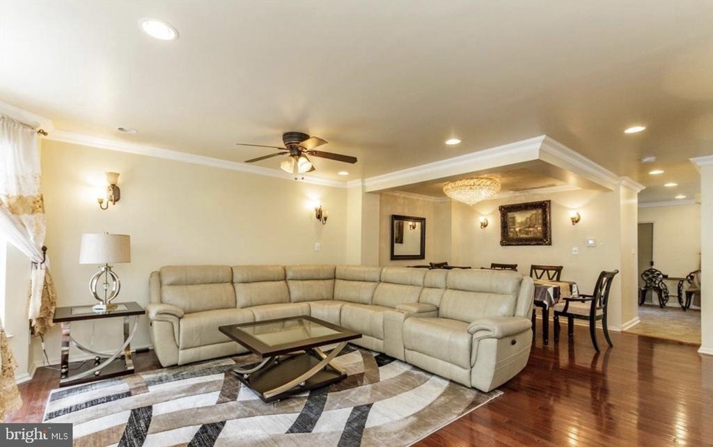 240 William Livingston Court - Photo 8