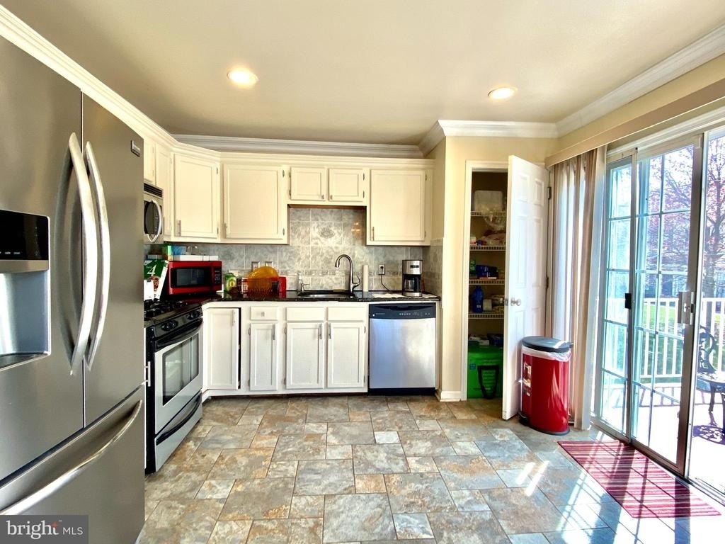 240 William Livingston Court - Photo 13