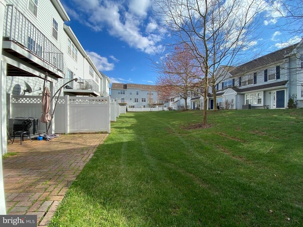 240 William Livingston Court - Photo 35