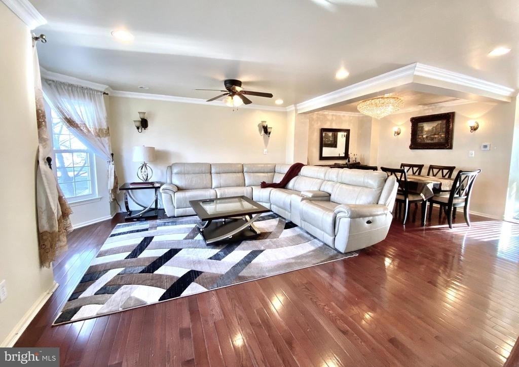 240 William Livingston Court - Photo 2