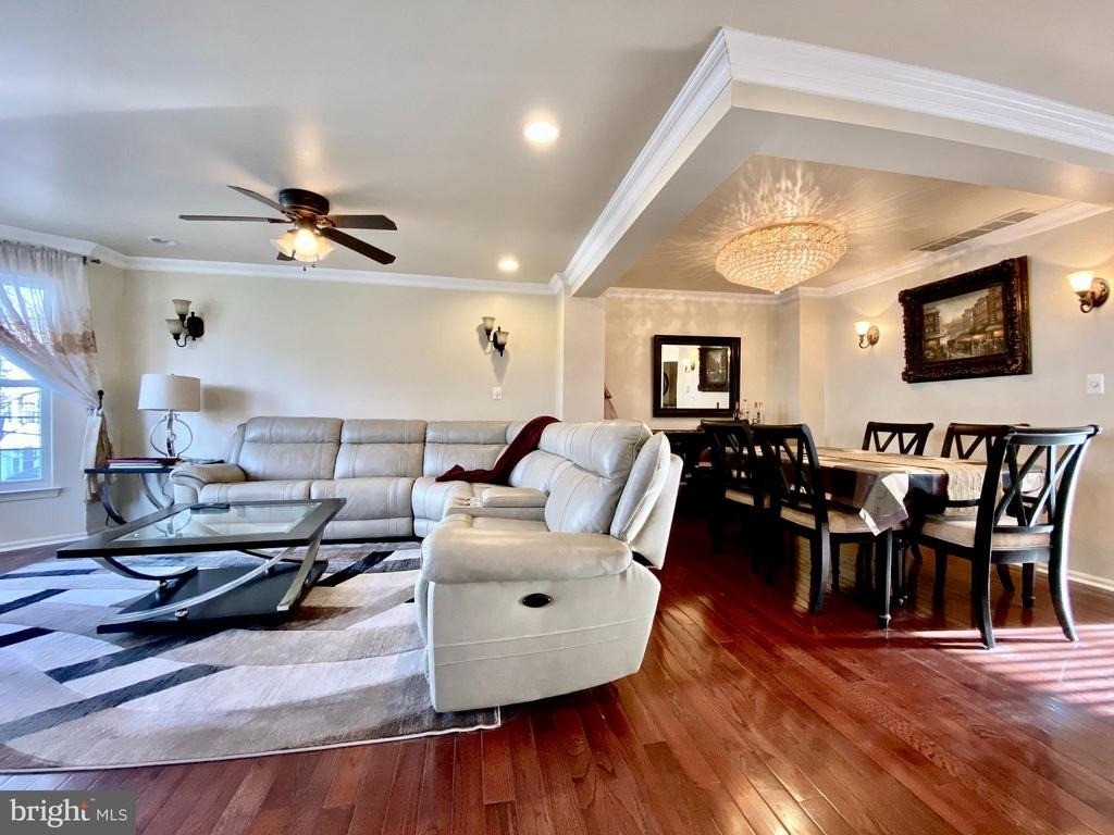240 William Livingston Court - Photo 3