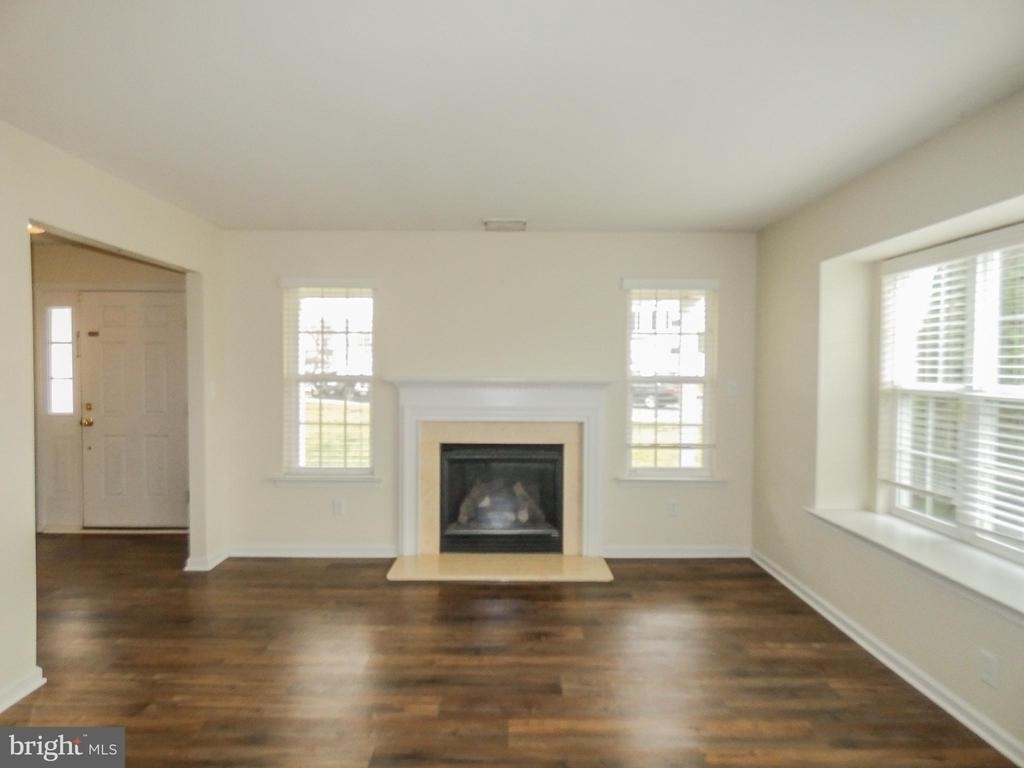 2105 Lexington Mews - Photo 9