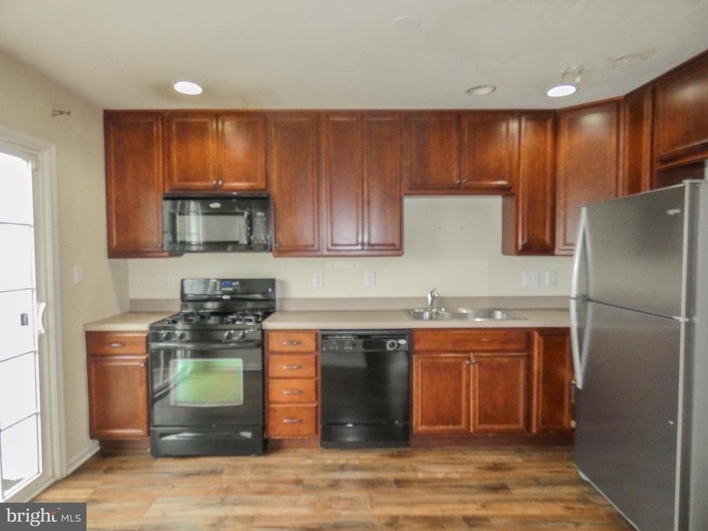 2105 Lexington Mews - Photo 13