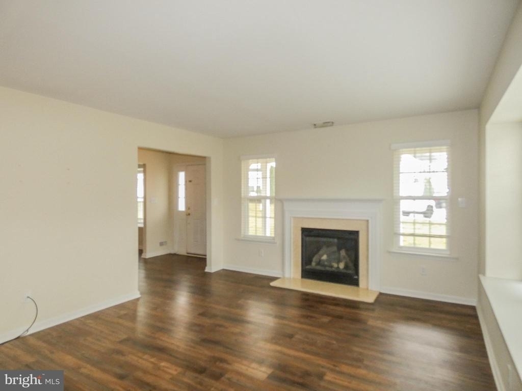 2105 Lexington Mews - Photo 8