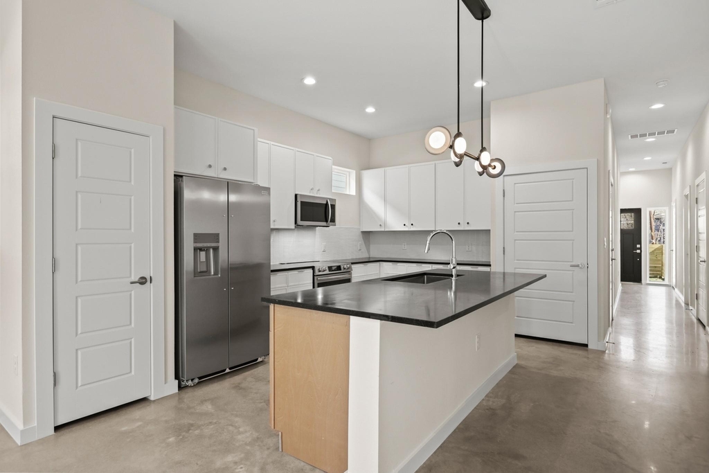 4801 Sara Dr - Photo 5