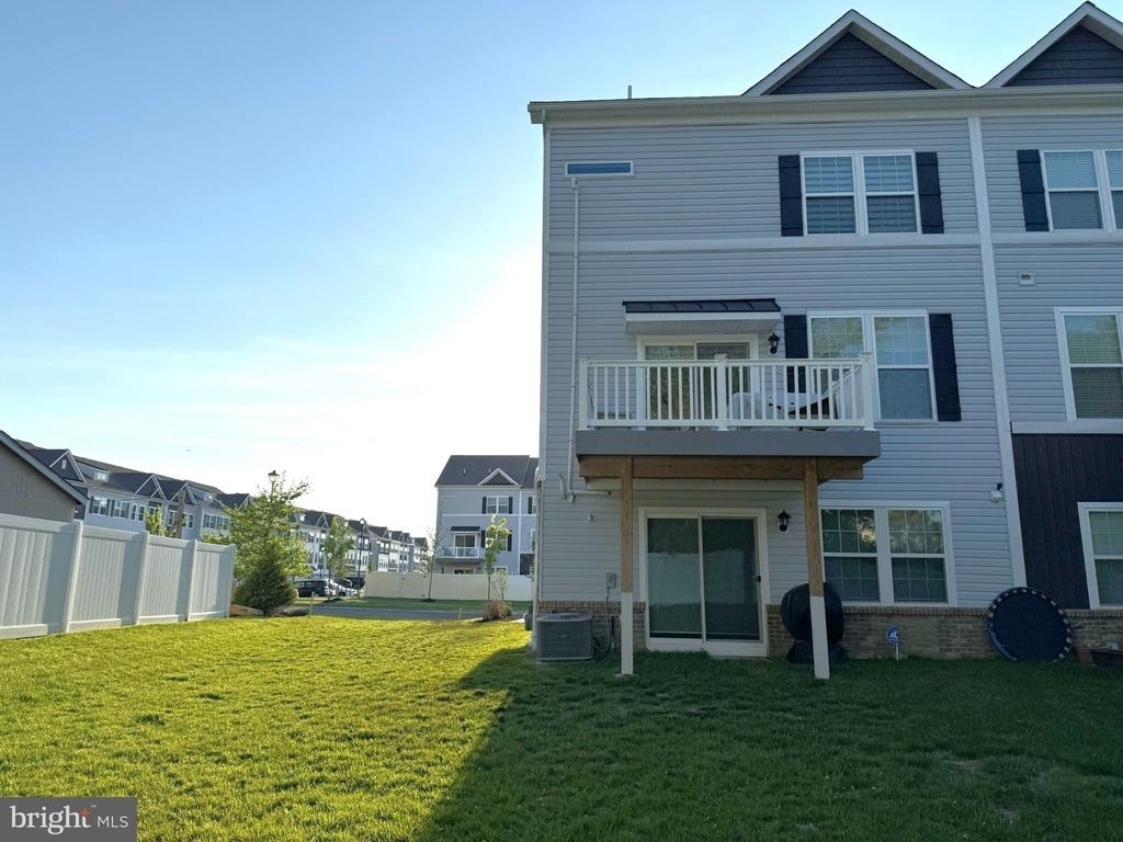 1 Autumn Park Boulevard - Photo 4