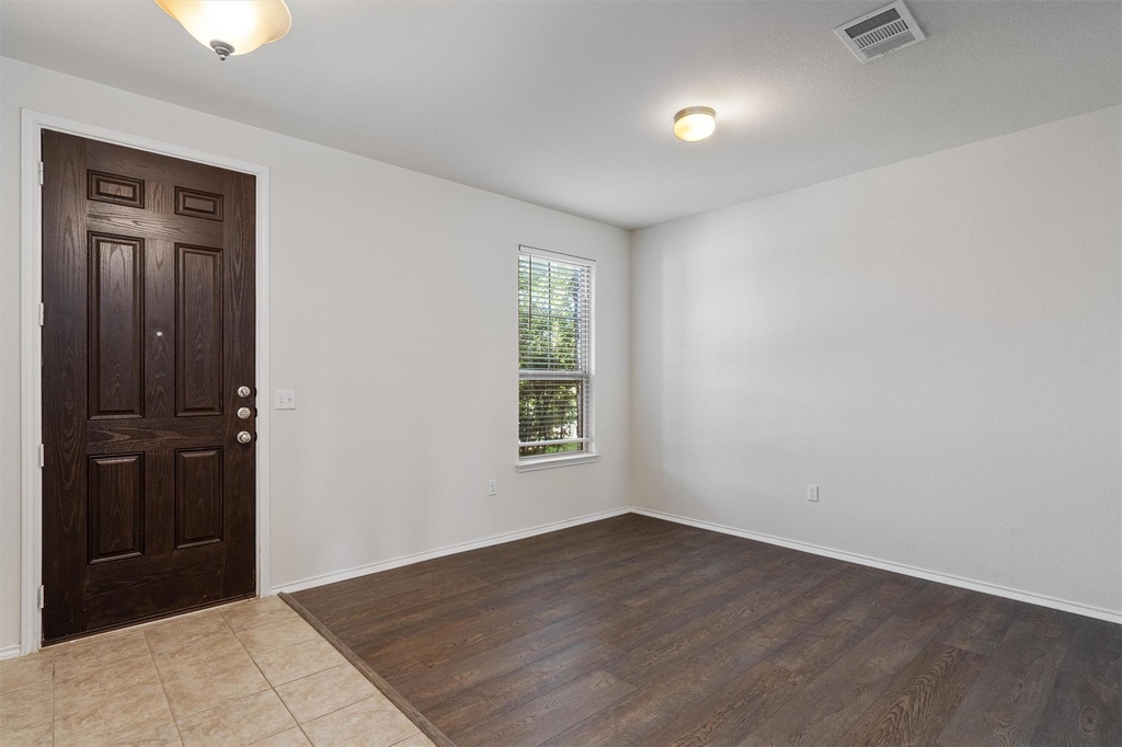 146 Russet Trl - Photo 3