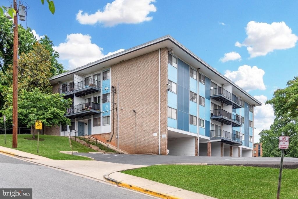 5200 Quincy Street - Photo 0