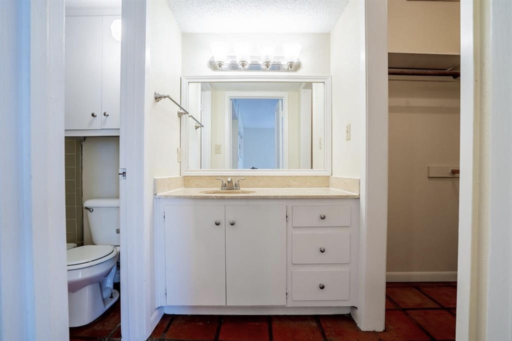 110 E 37th St - Photo 7