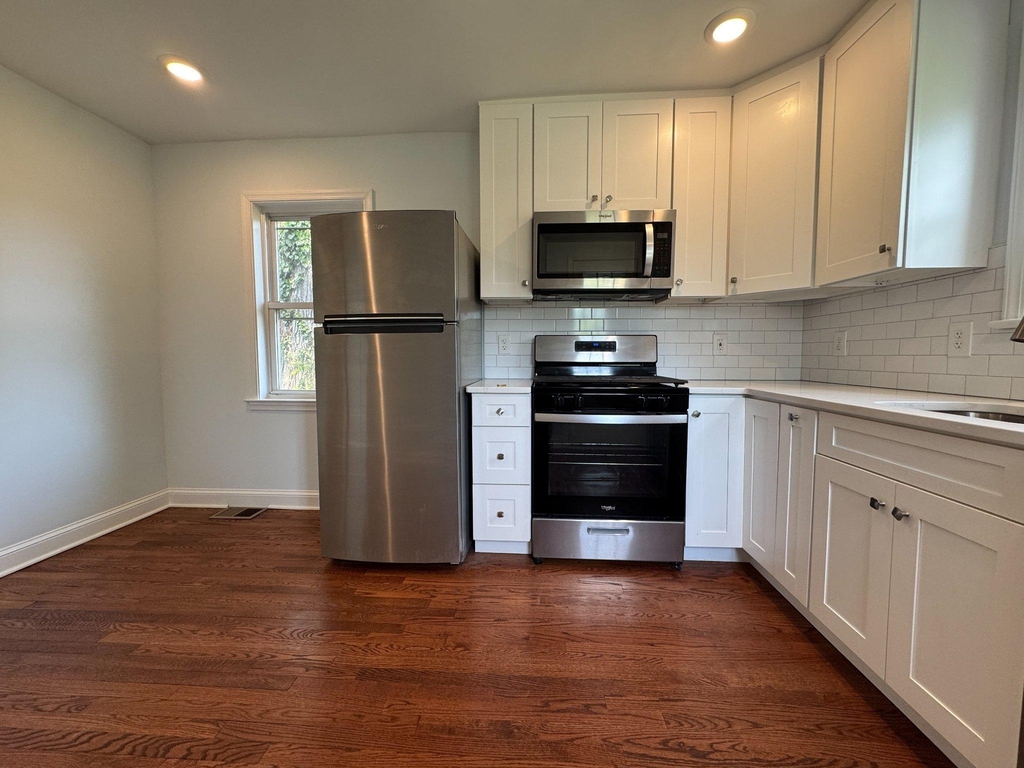 9405 Rhode Island Avenue - Photo 14
