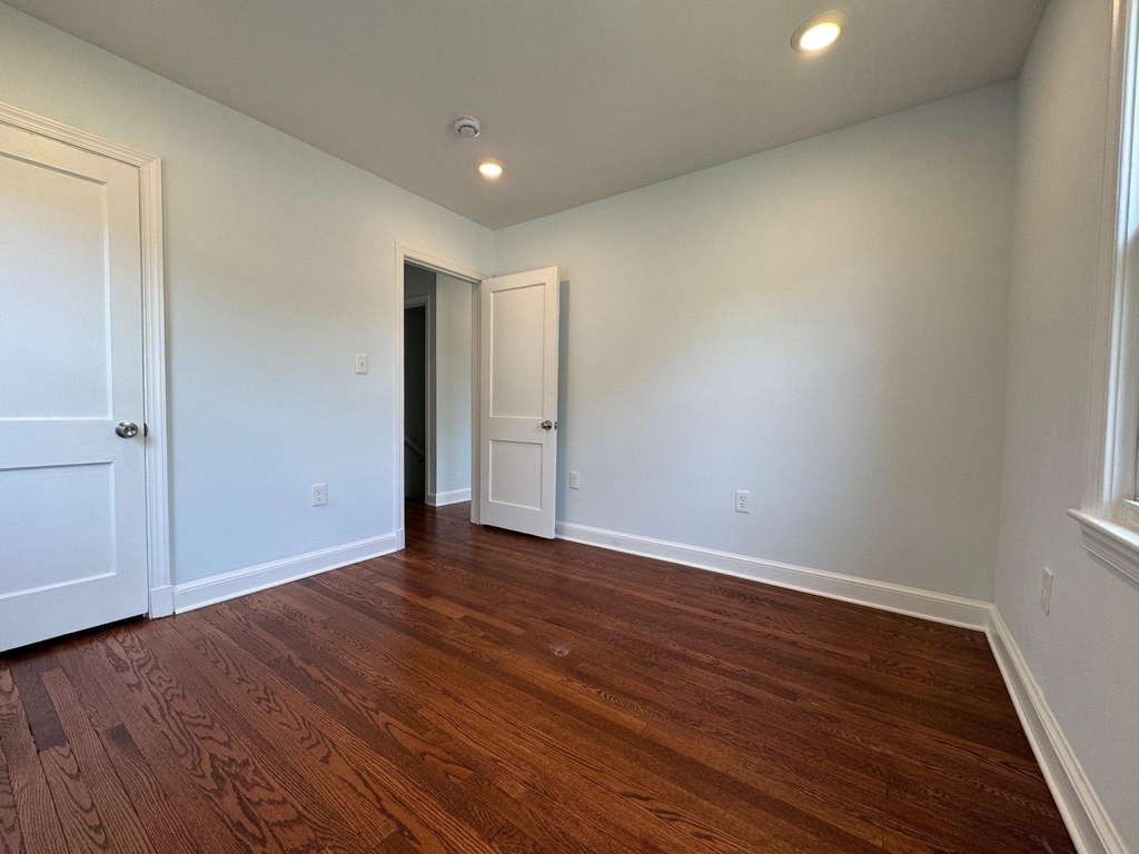 9405 Rhode Island Avenue - Photo 6