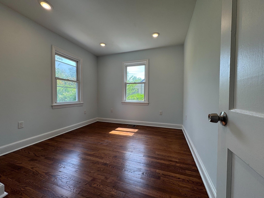 9405 Rhode Island Avenue - Photo 9