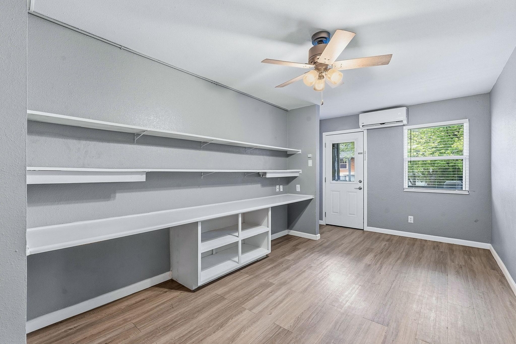 2910 Medical Arts St - Photo 9