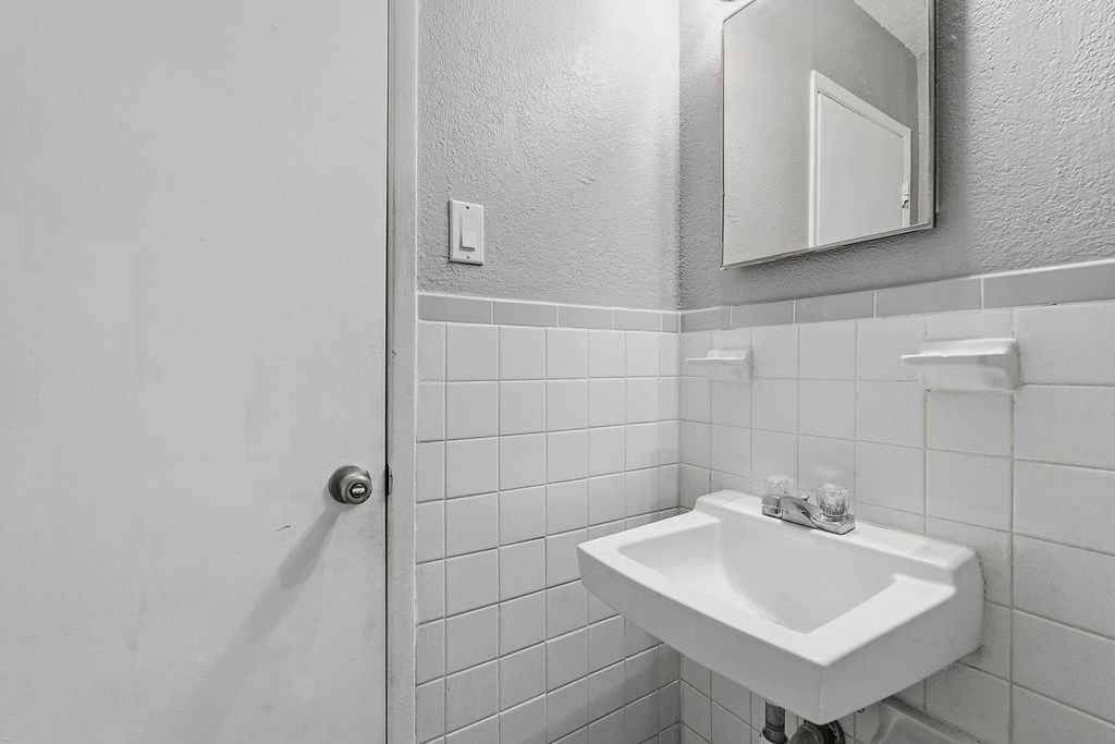 2910 Medical Arts St - Photo 13