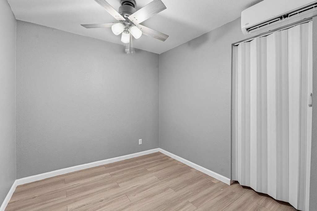2910 Medical Arts St - Photo 4