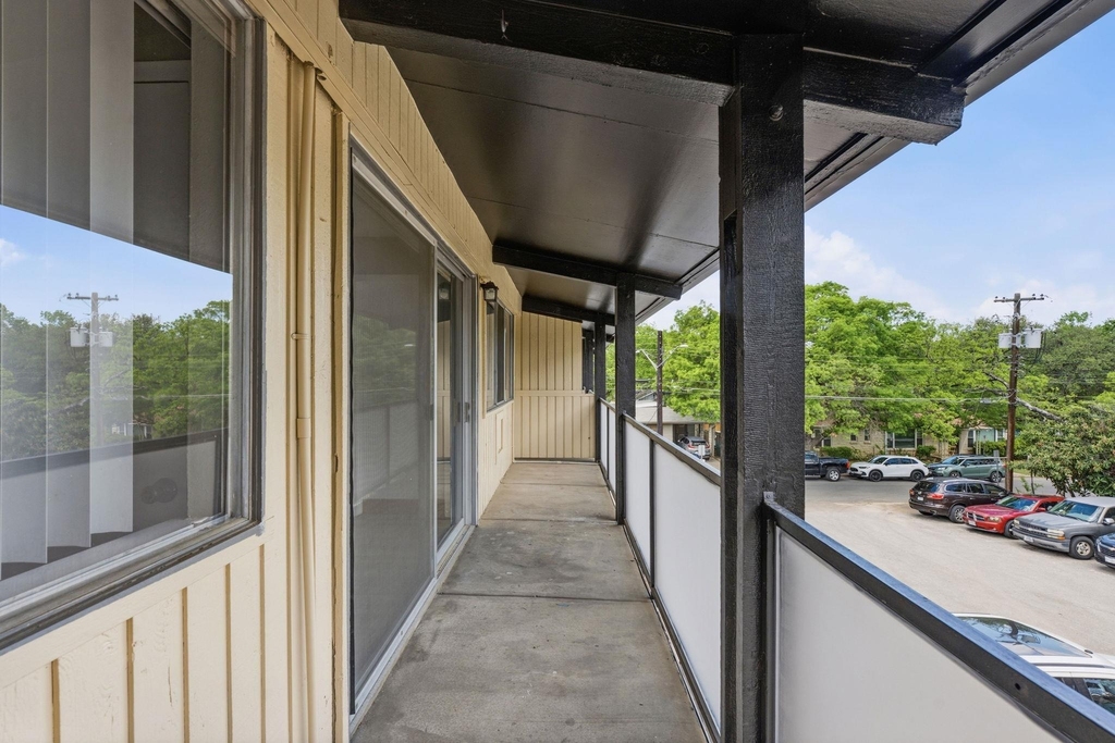 2910 Medical Arts St - Photo 8