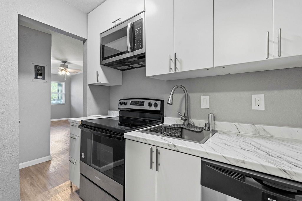 2910 Medical Arts St - Photo 15
