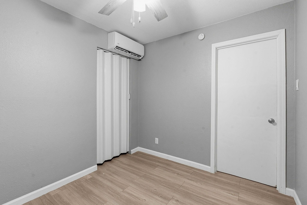 2910 Medical Arts St - Photo 3