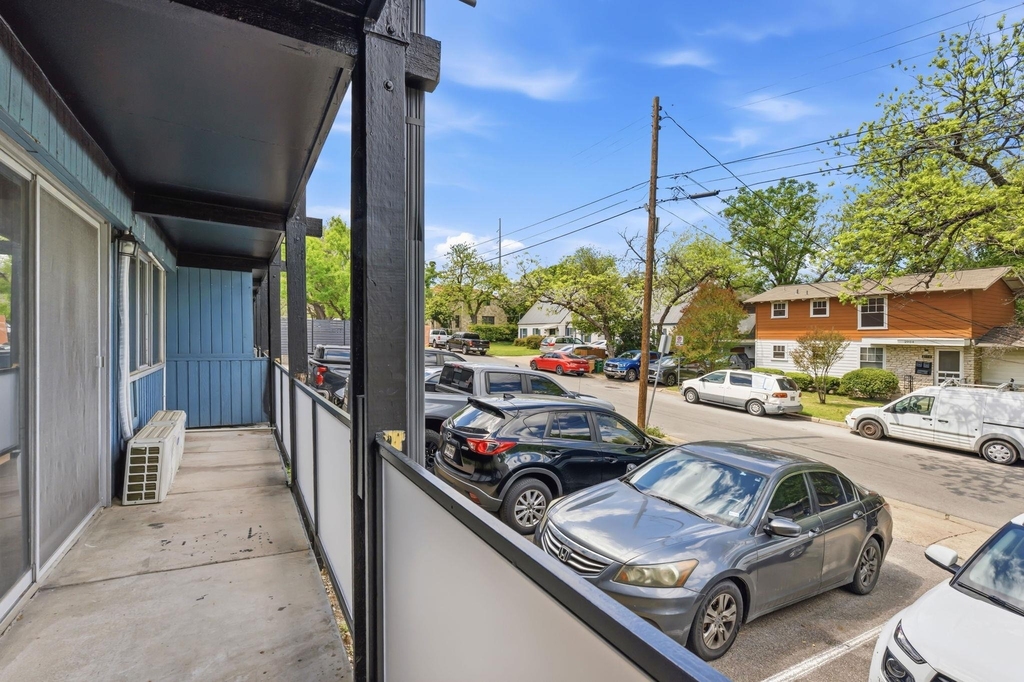 2910 Medical Arts St - Photo 16