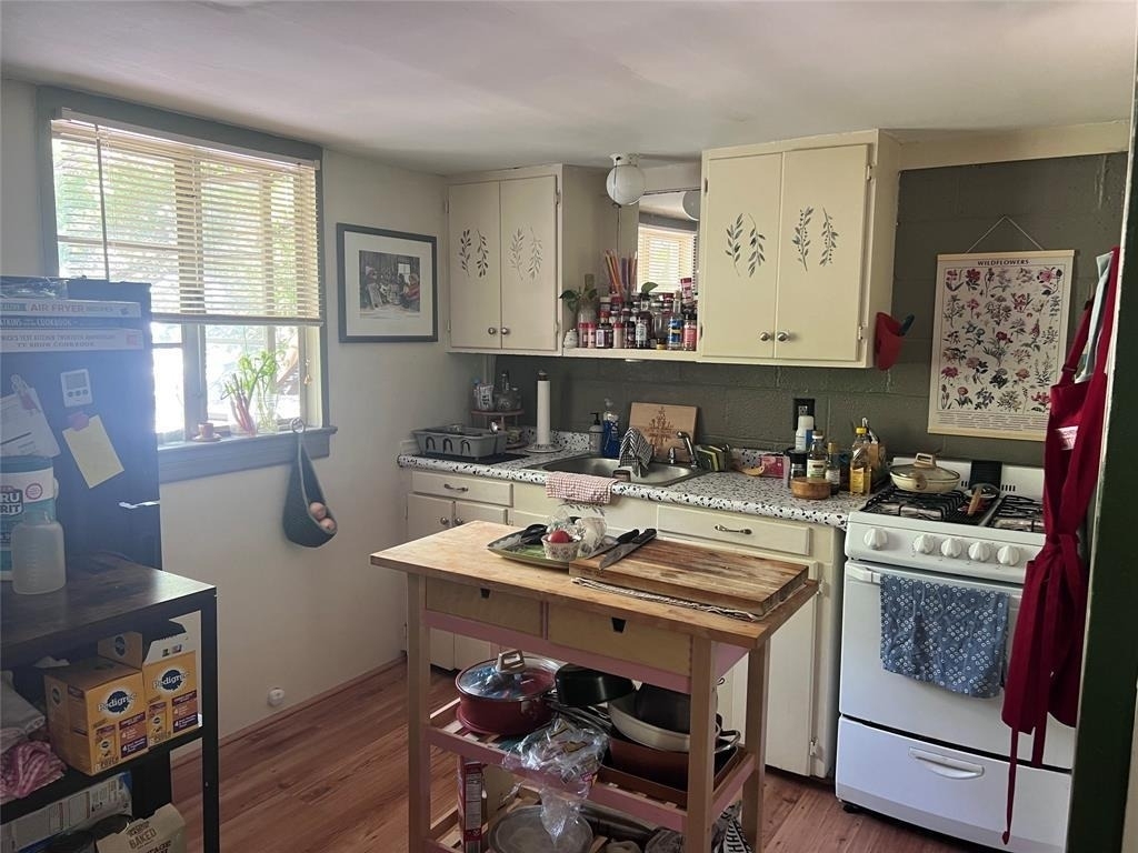 3205 Grooms St - Photo 17