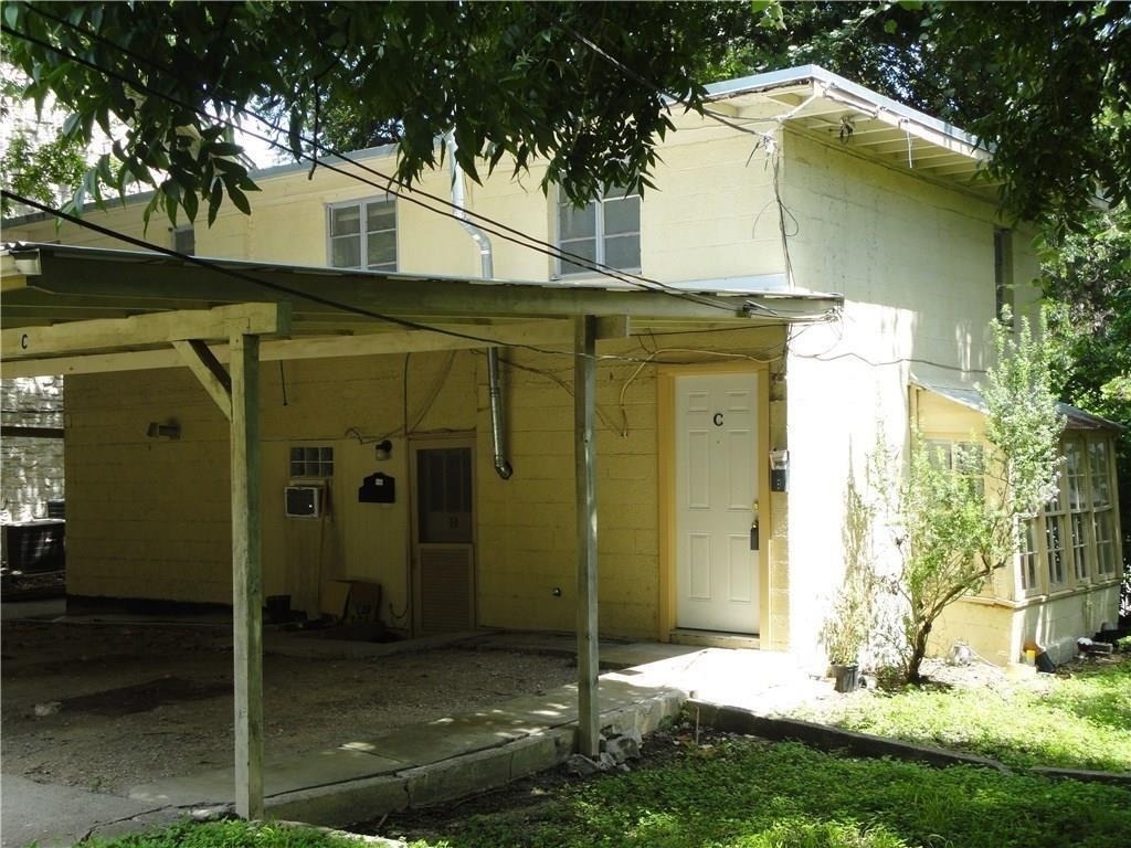3205 Grooms St - Photo 2