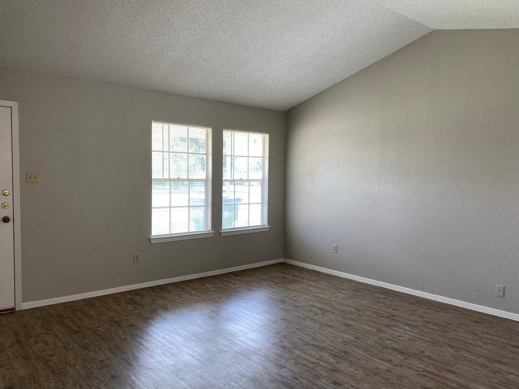 510 Willowbend Cv - Photo 1