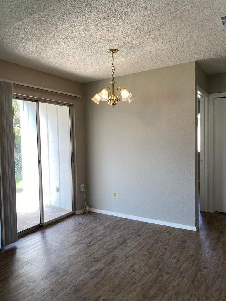 510 Willowbend Cv - Photo 2