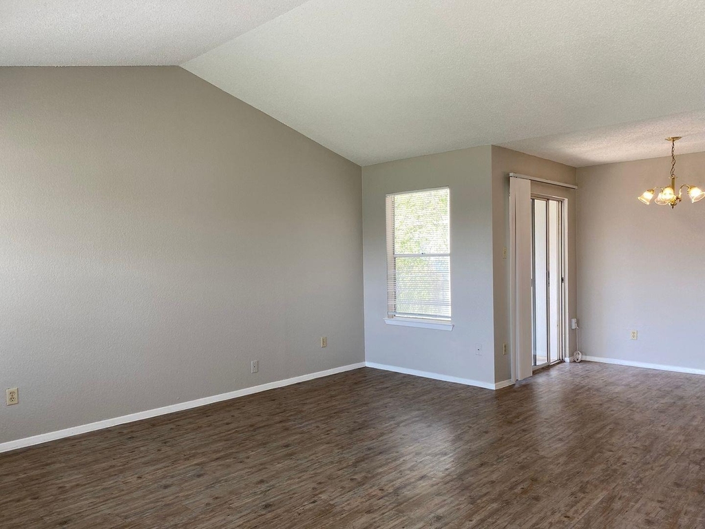 510 Willowbend Cv - Photo 0