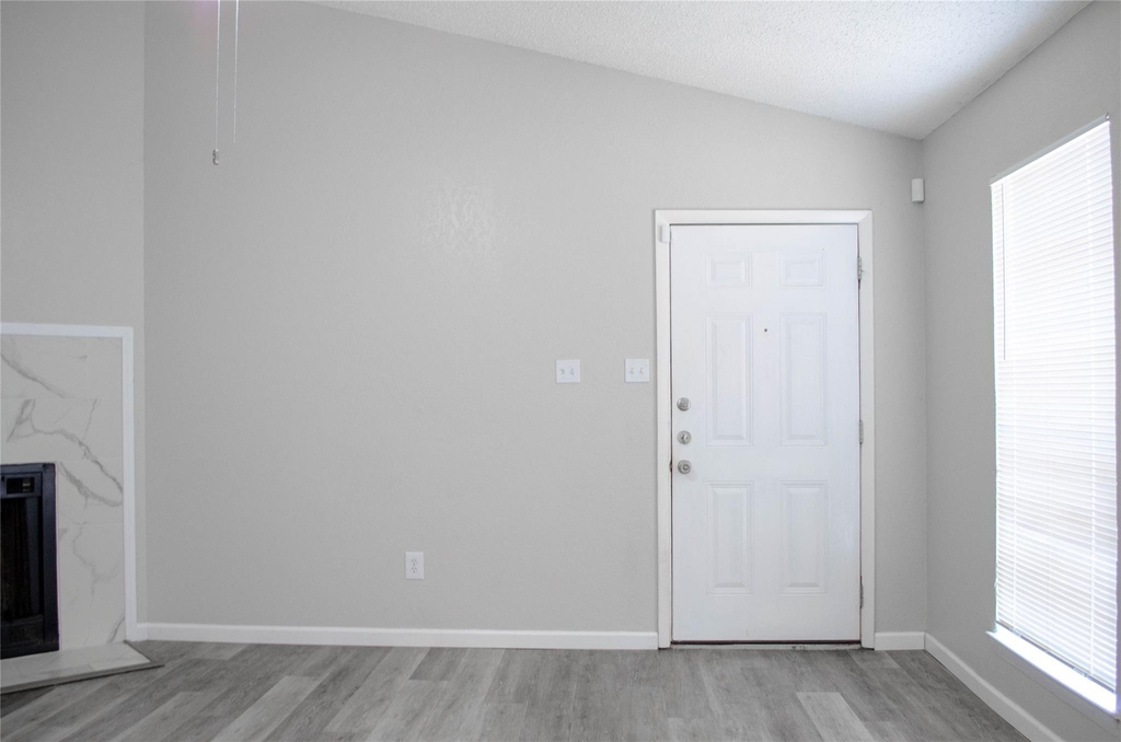 2306 Fuzz Fairway - Photo 1