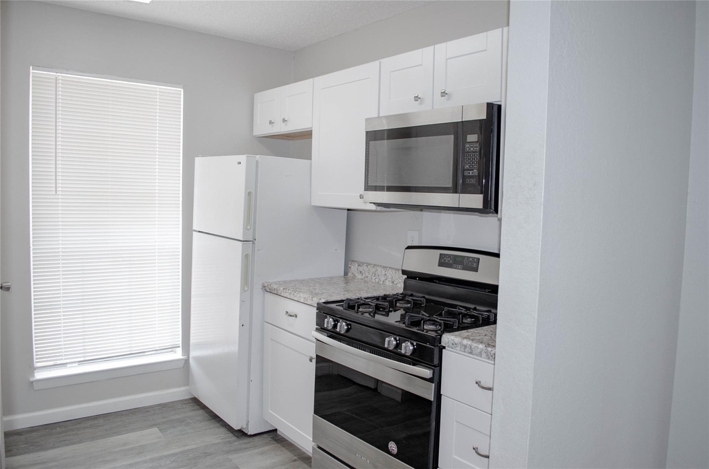 2306 Fuzz Fairway - Photo 5