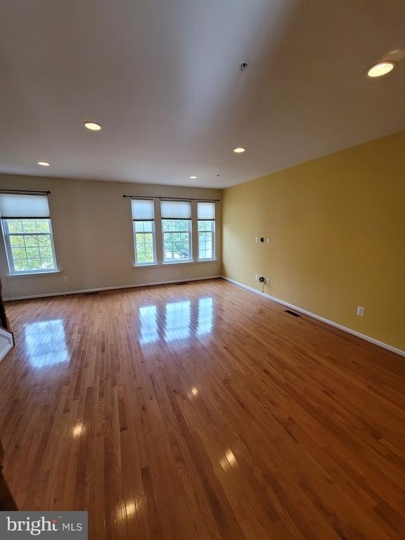 4546 Scottsdale Place - Photo 10