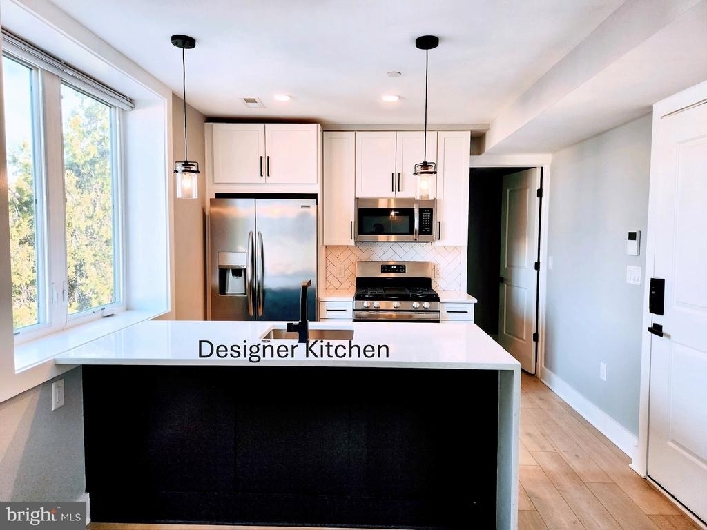 1915 H Street Ne - Photo 1