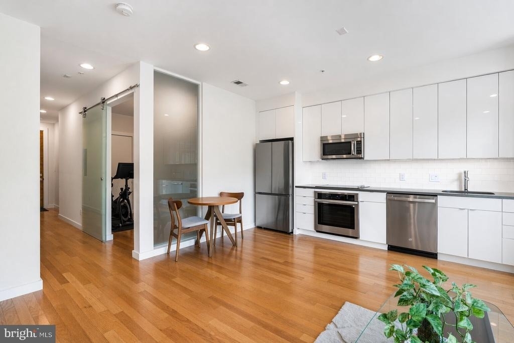 435 R Street Nw - Photo 2