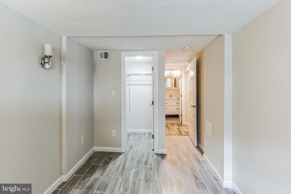 1213 Staples Street Ne - Photo 8