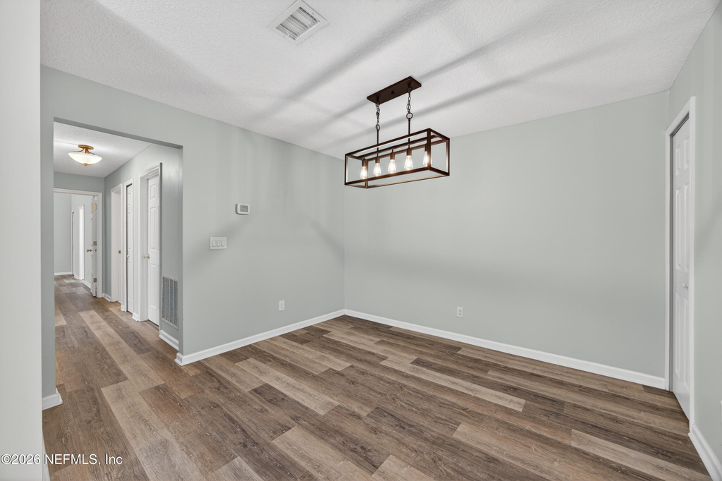 13727 Richmond Park Drive N - Photo 5