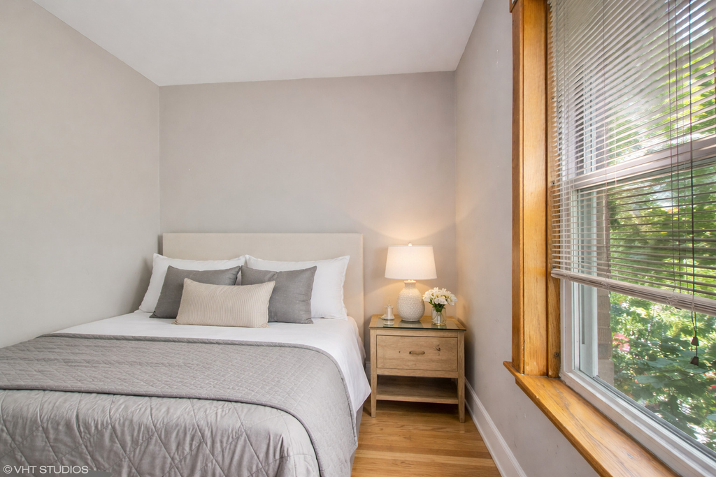 2959 N Springfield Avenue - Photo 6