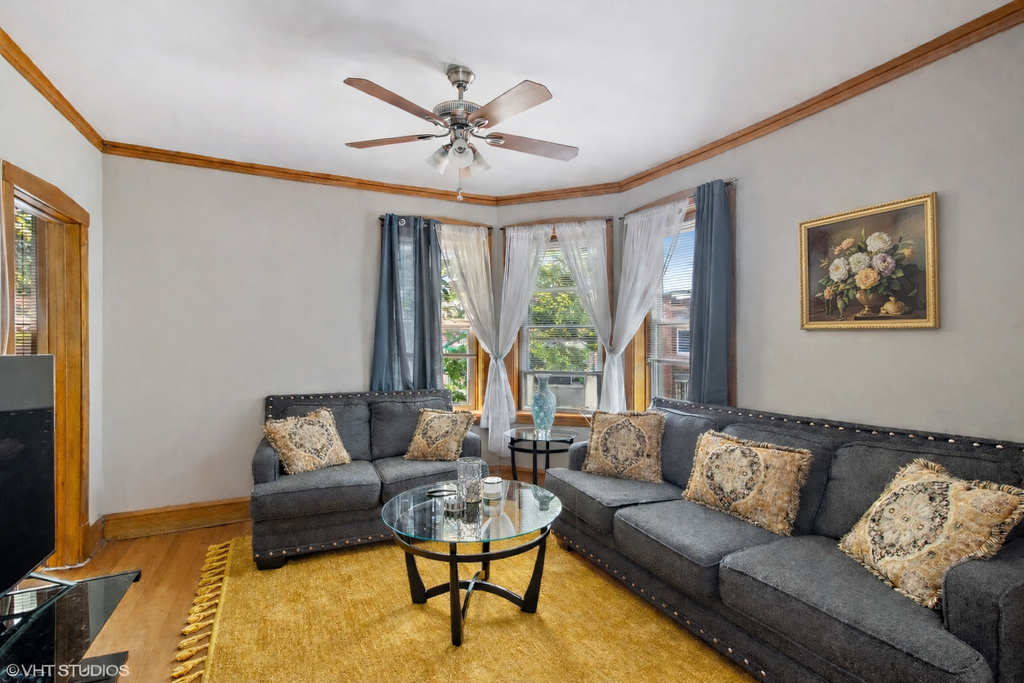 2959 N Springfield Avenue - Photo 1