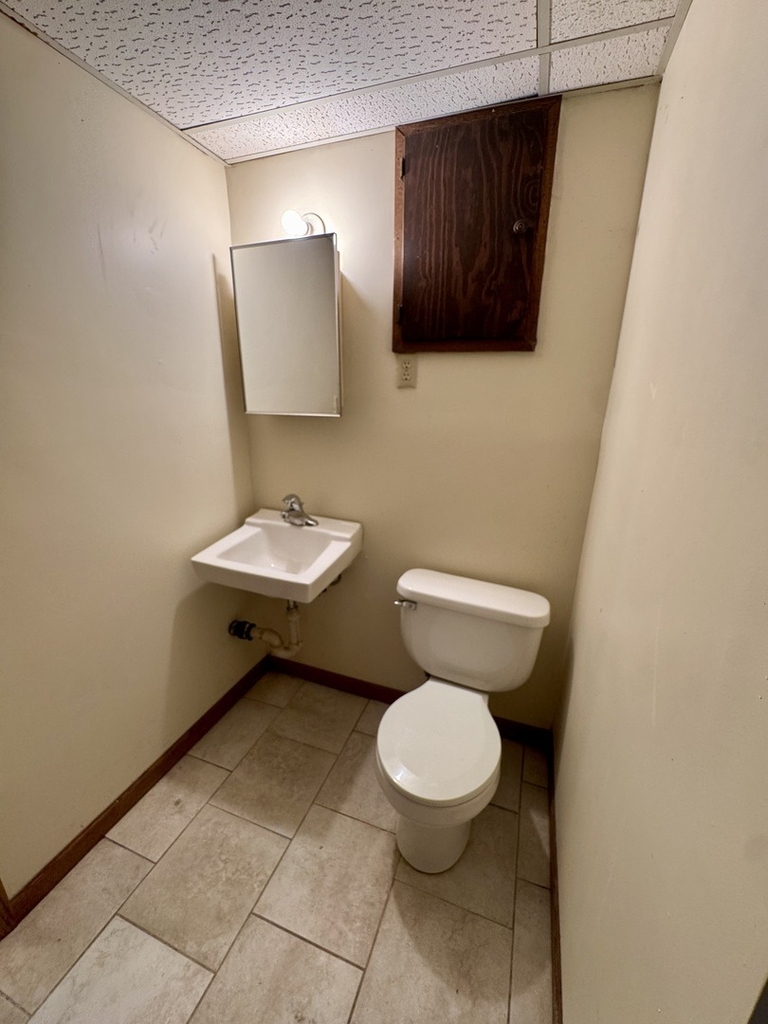 5556 N Thornwood Avenue - Photo 9