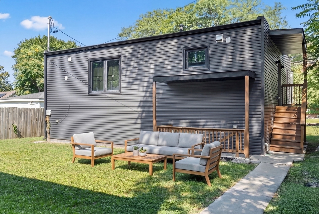 2307 Lake Street - Photo 1