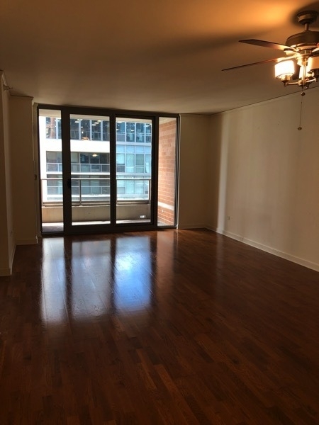 420 E Waterside Drive - Photo 3