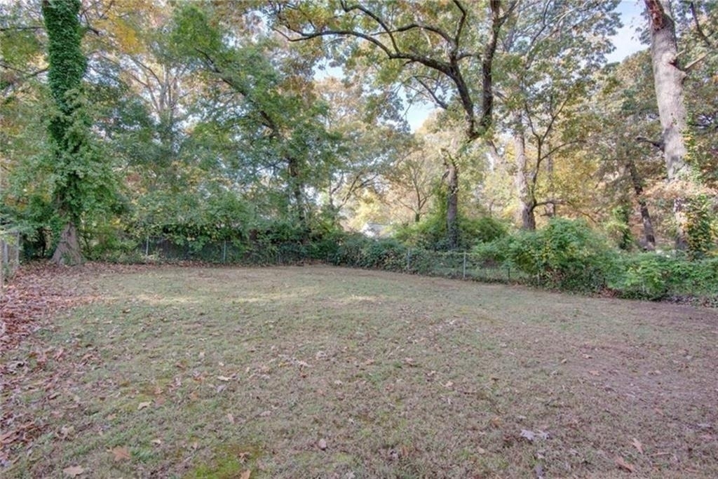 1426 Clermont Avenue - Photo 25