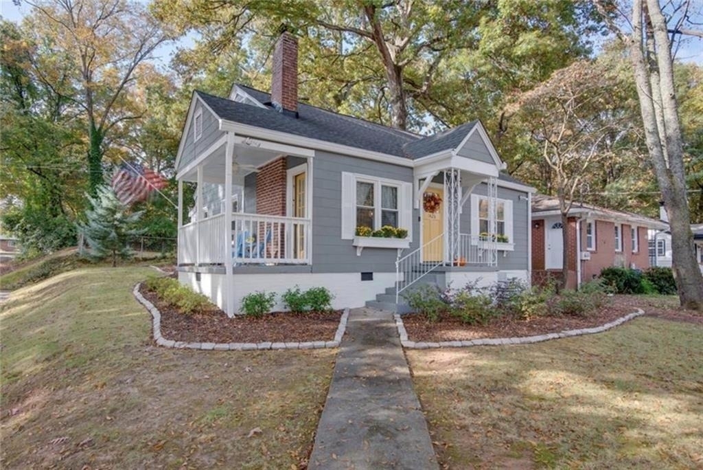 1426 Clermont Avenue - Photo 2